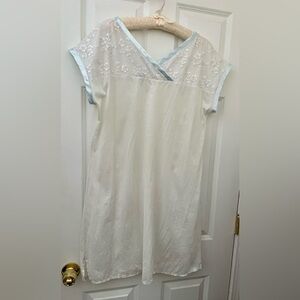 Hanro of Switzerland White and Light Blue Lace Detail night shirt nightgown